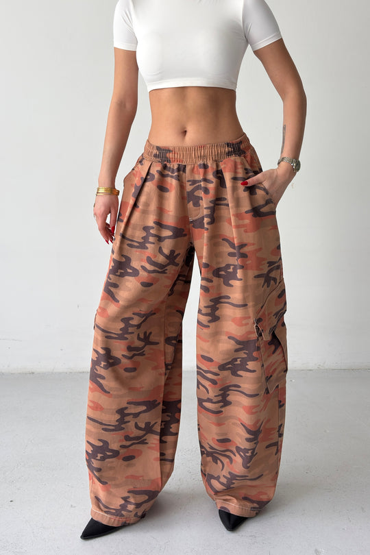 Routines Balloon Camouflage Cargo Pants - Orange 2029
