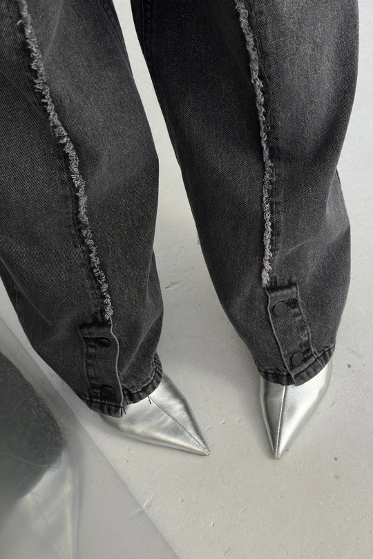 Routines Buttons Detail Baggy Jeans - Washed Black 4481 - ROUTINES