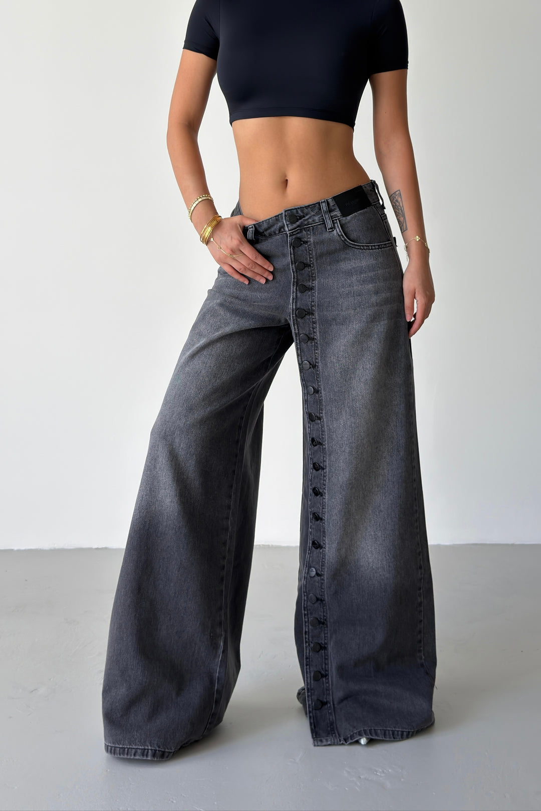 Routines Buttons Detail Jeans - Black 1906 - ROUTINES