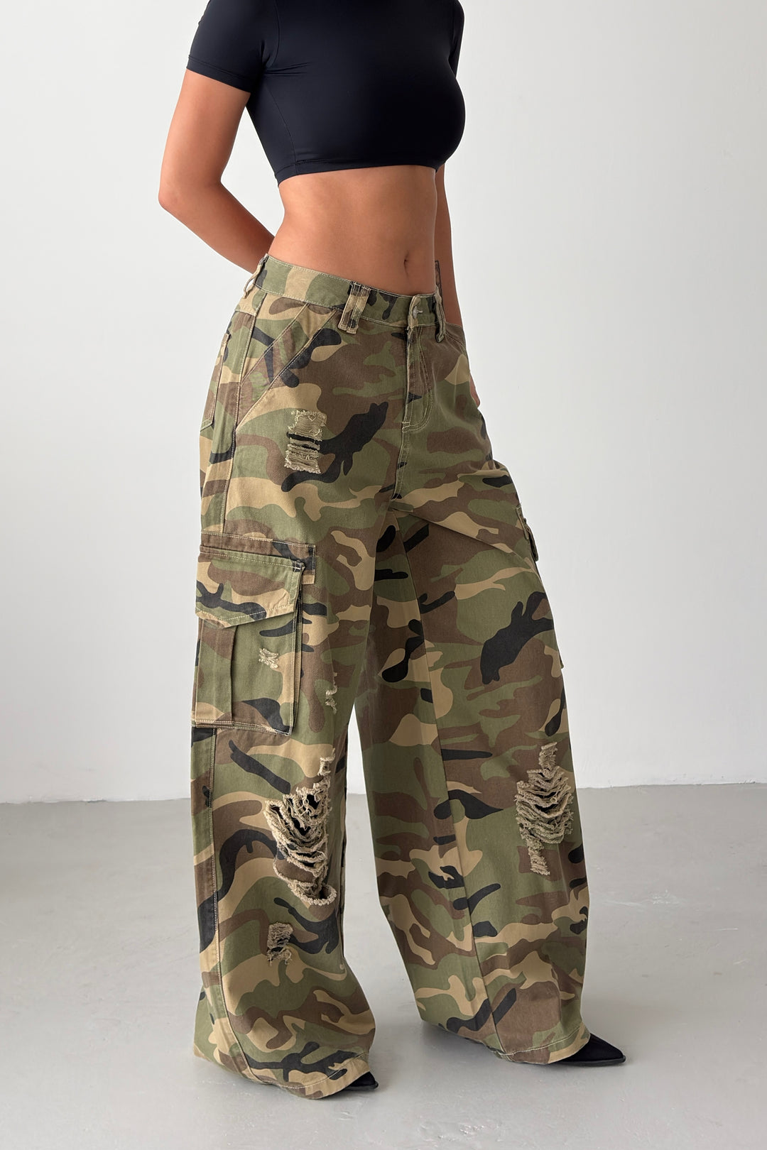 Routines Camouflage Ripped Cargo Jeans 8922