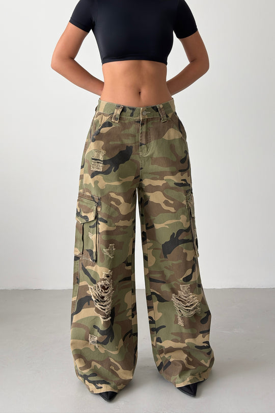 Routines Camouflage Ripped Cargo Jeans 8922
