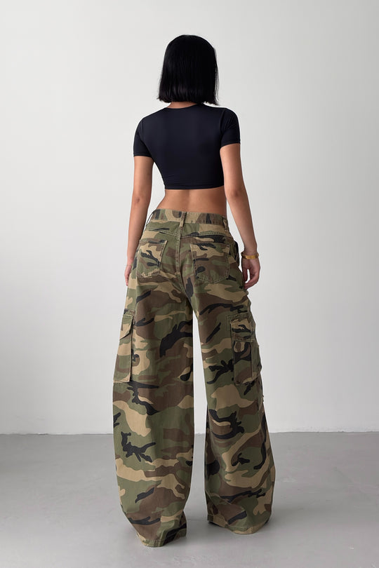Routines Camouflage Ripped Cargo Jeans 8922