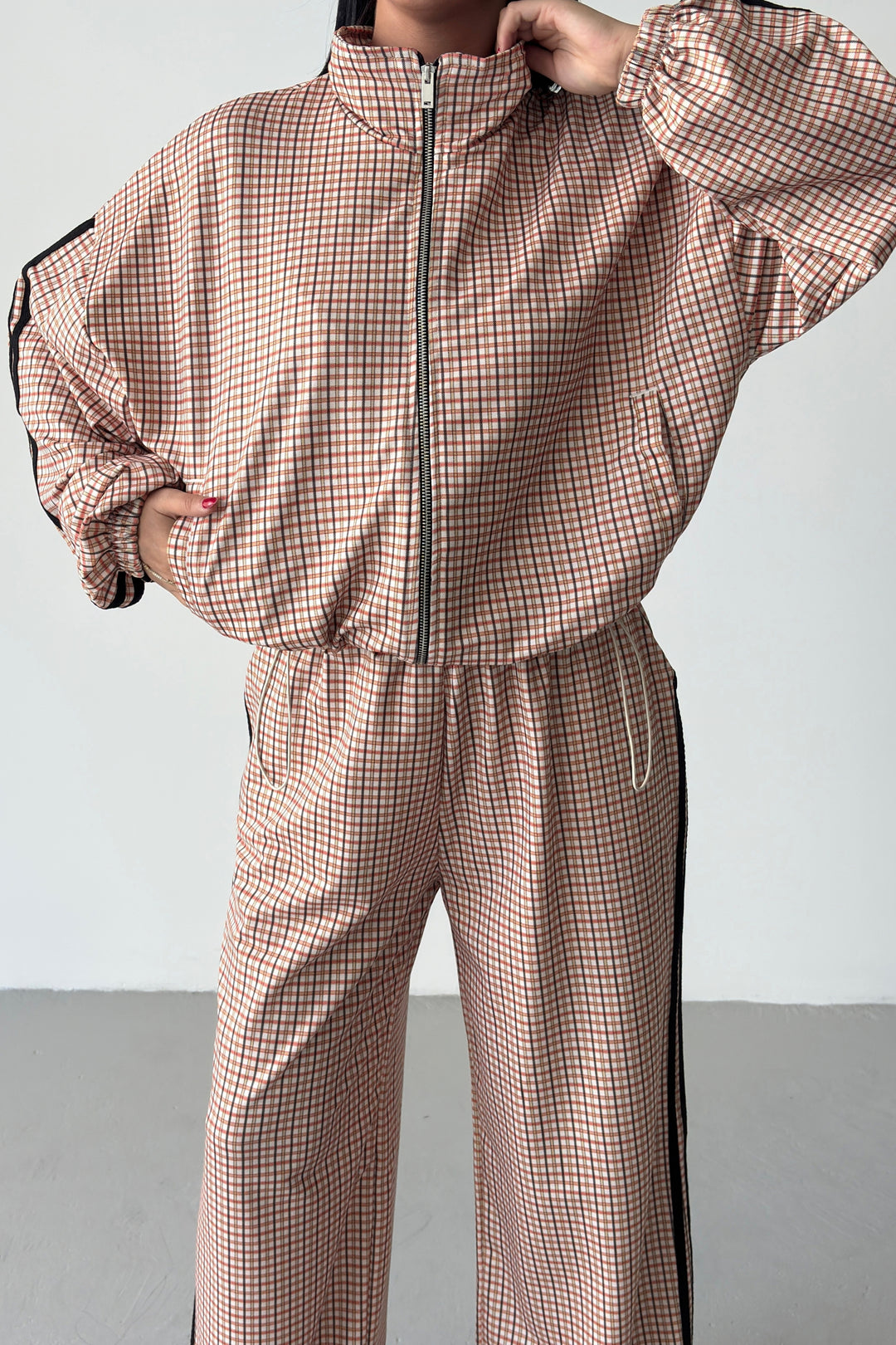 Routines Checkered Striped Tracksuit - Coral 7012