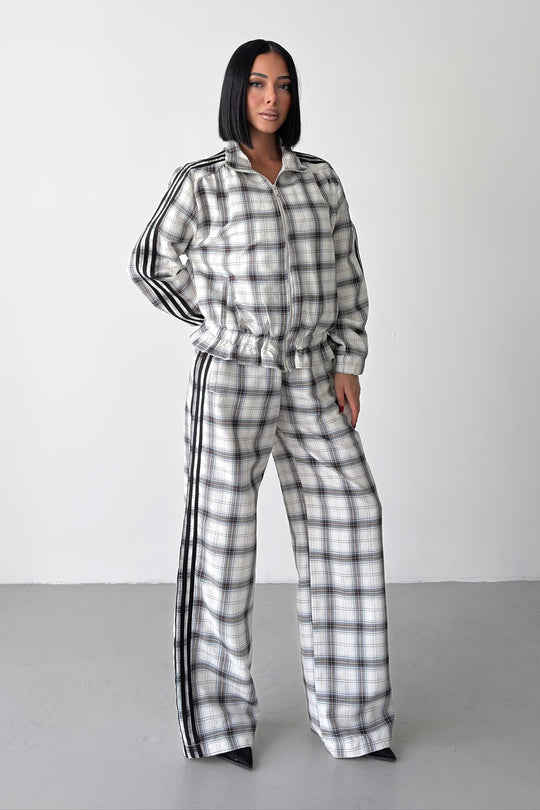 Routines Checkered Striped Tracksuit - White 1143