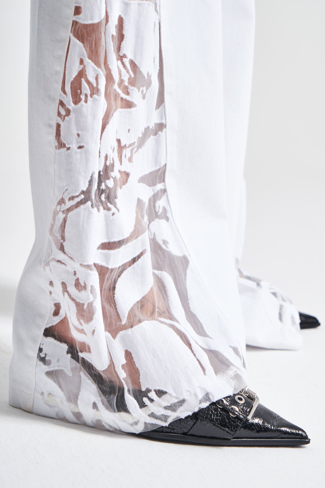 Routines Chiffon Detail Baggy Jeans - White 3960 - ROUTINES