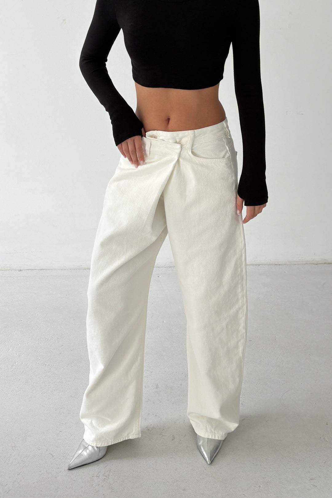 Routines Cross Waist Baggy Jeans - Cream 5020