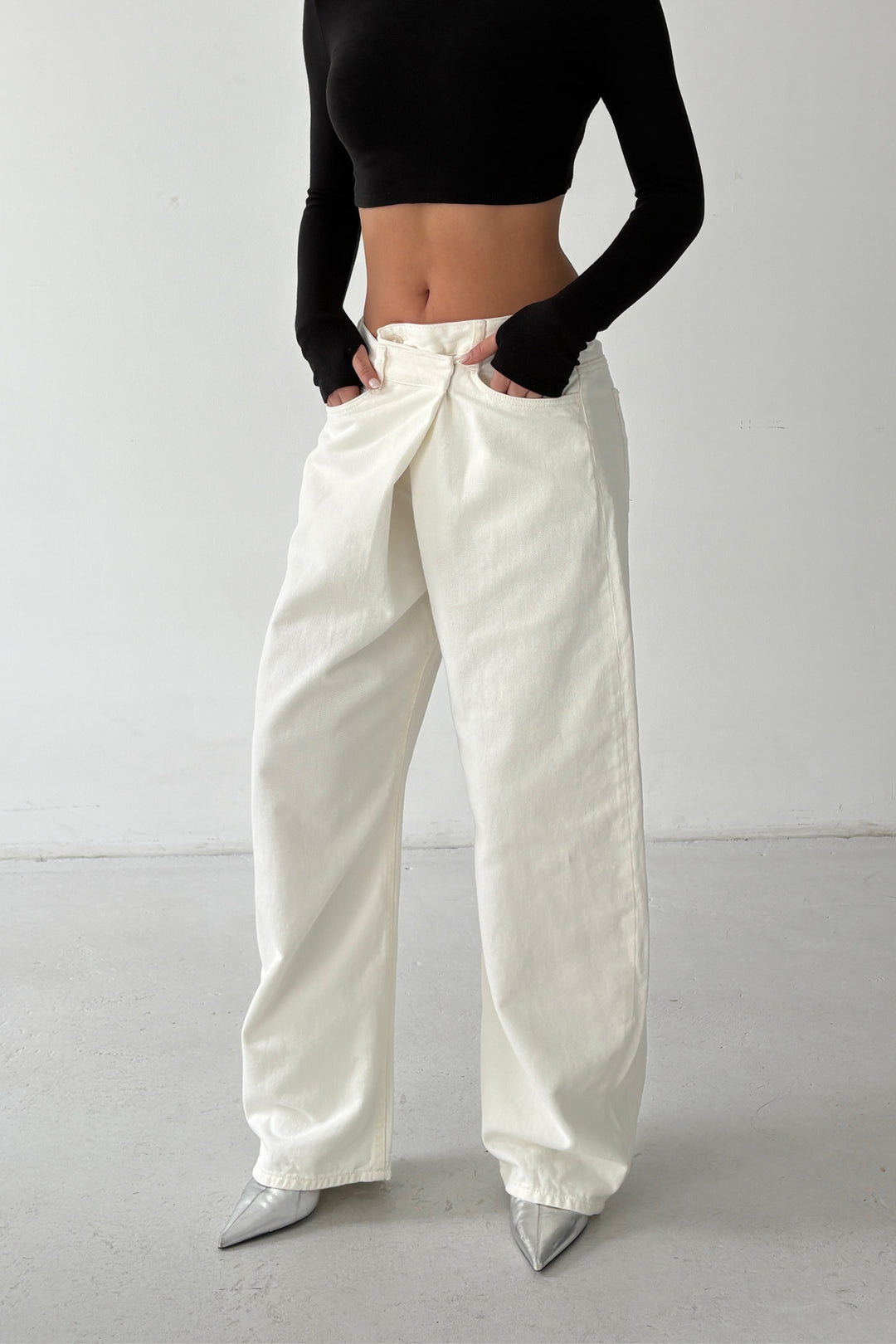 Routines Cross Waist Baggy Jeans - Cream 5020