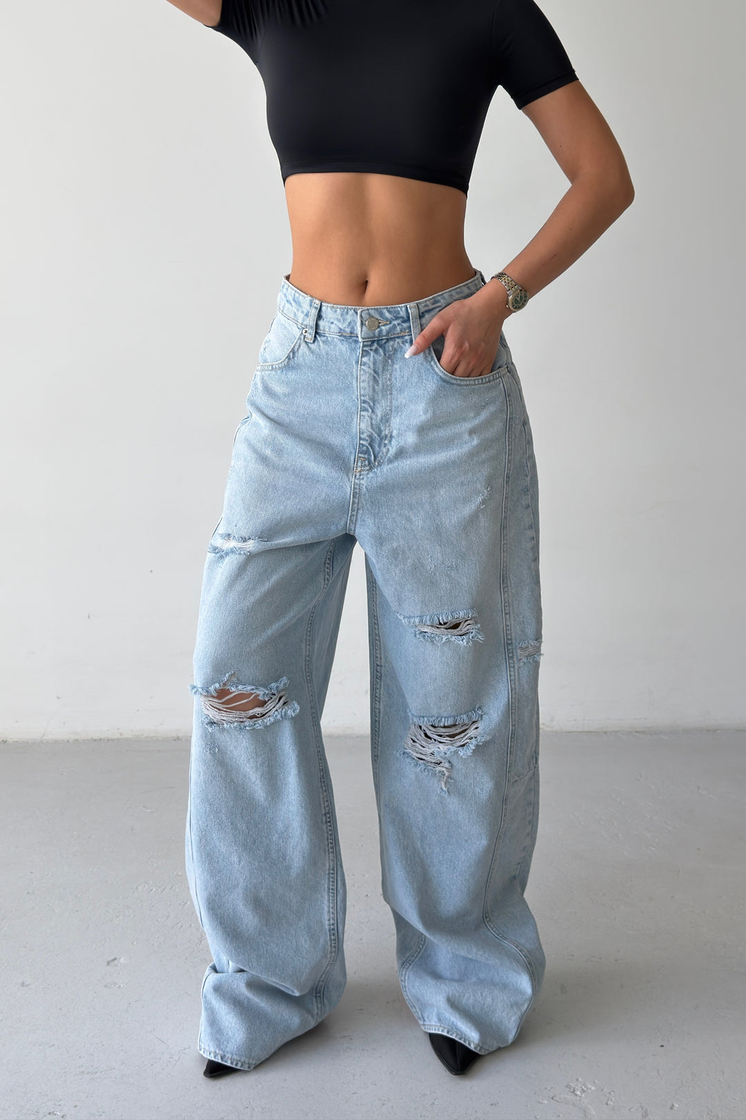 Routines ICONIC Ripped Baggy Jeans - Light Blue 4670