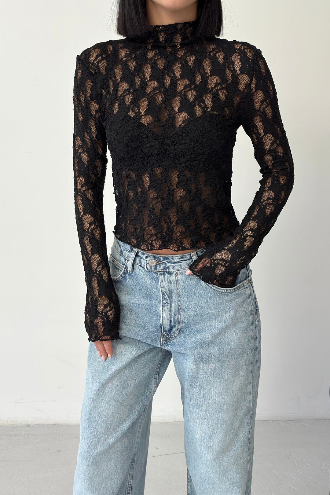 Routines Lace Longsleeve Top - Black 4642 - ROUTINES