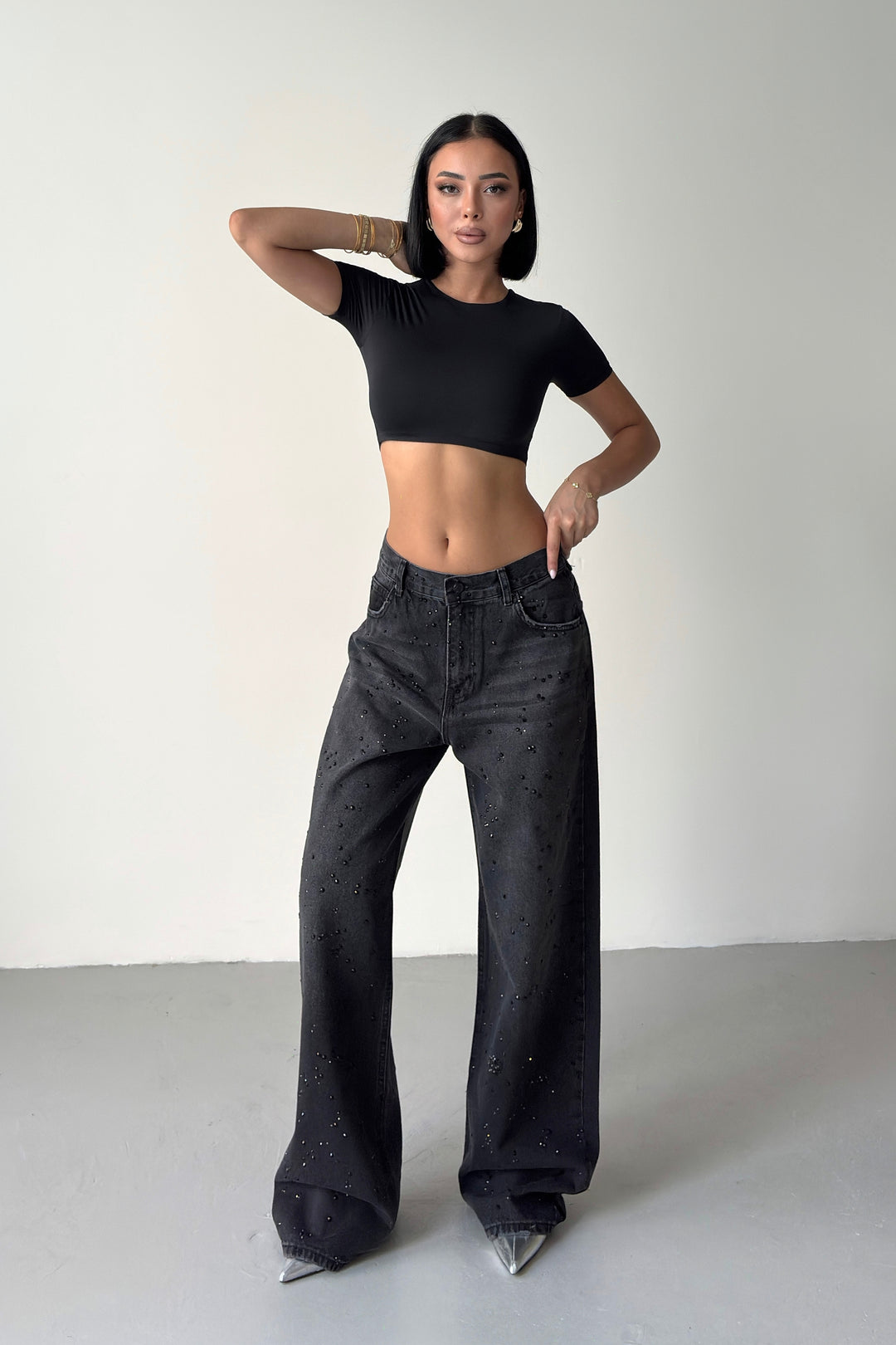Routines Loose Mid-rise Rhinestones Jeans - Black 3103