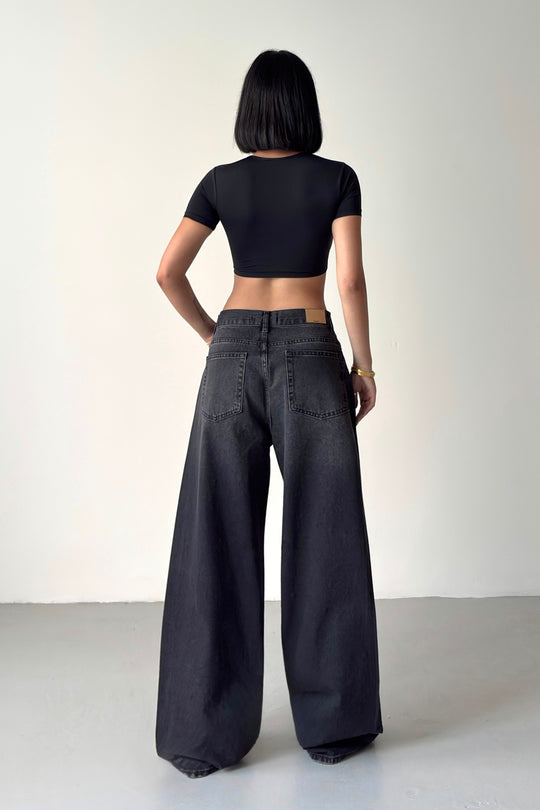 Routines Loose Mid-rise Rhinestones Jeans - Black 3103