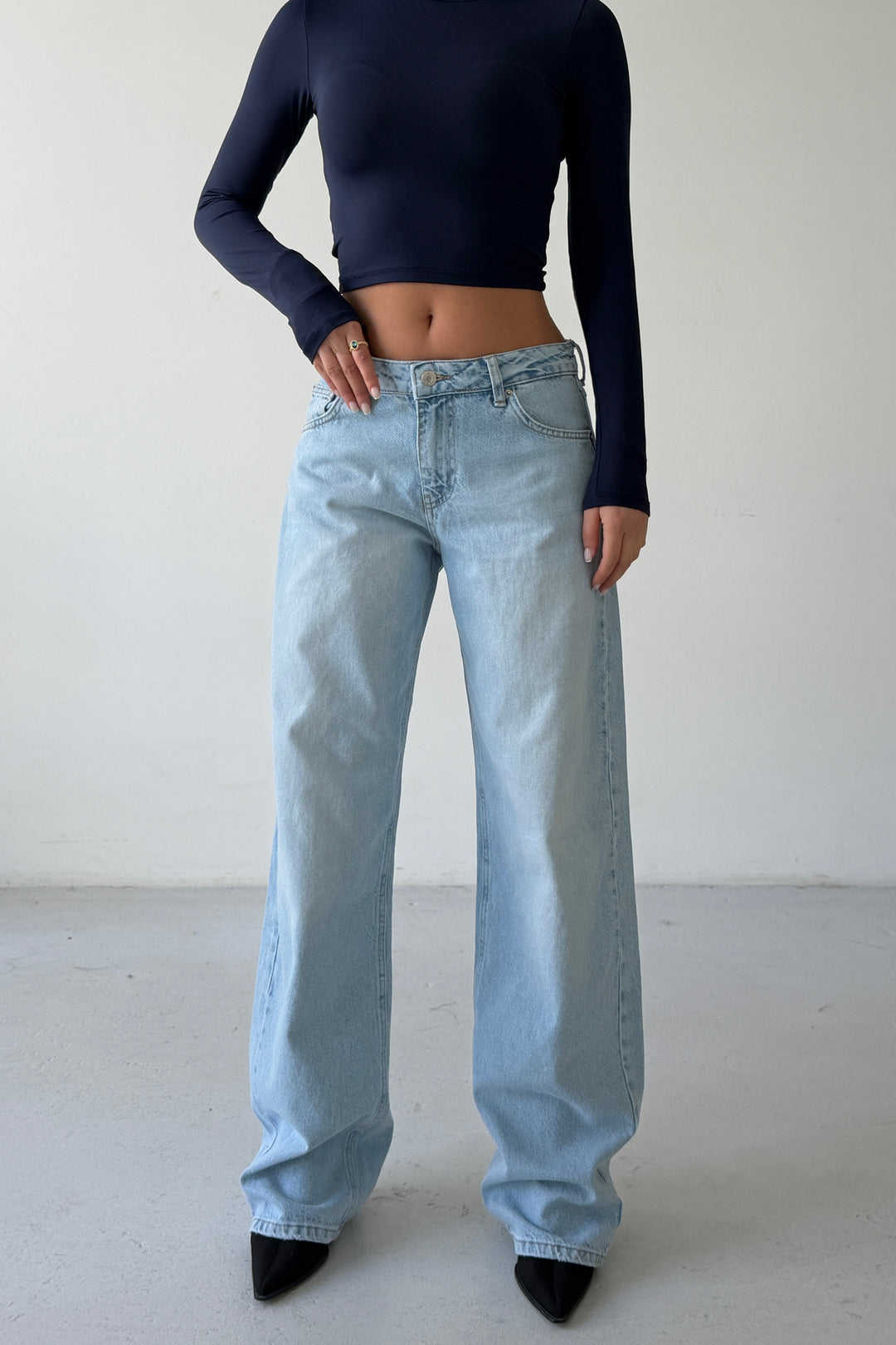 Routines Mid-waist Seam Detail Jeans 4738