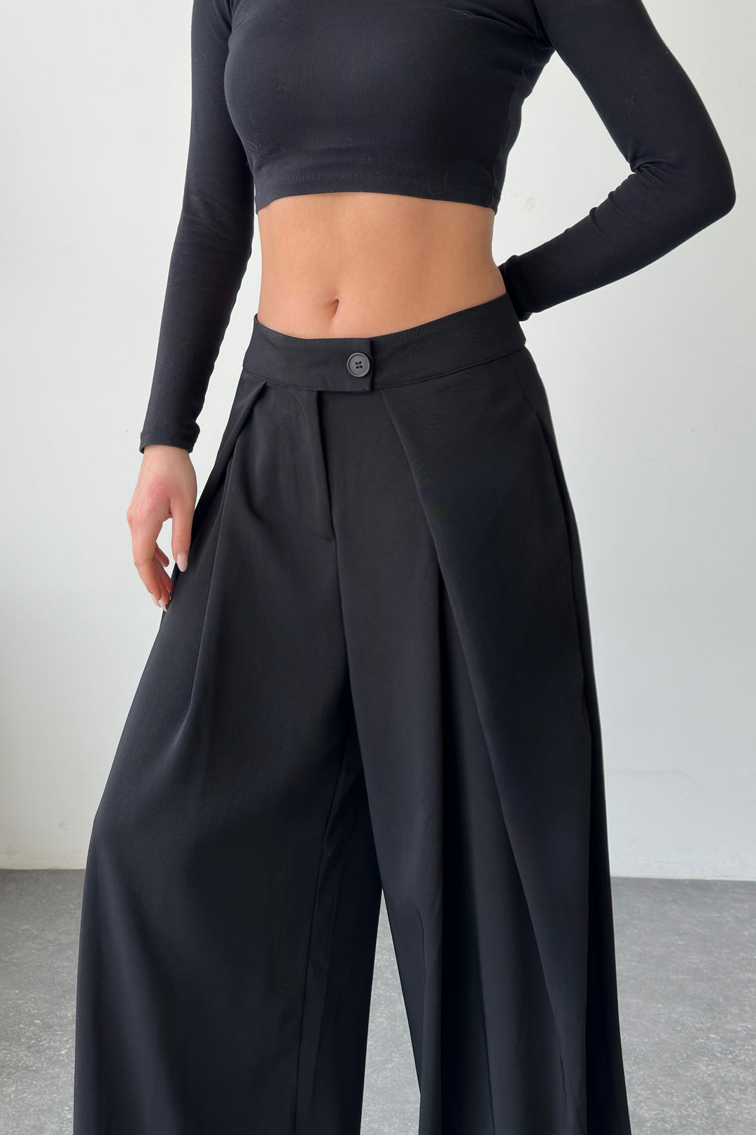 Routines Overlay Waist Pants - Black 31029