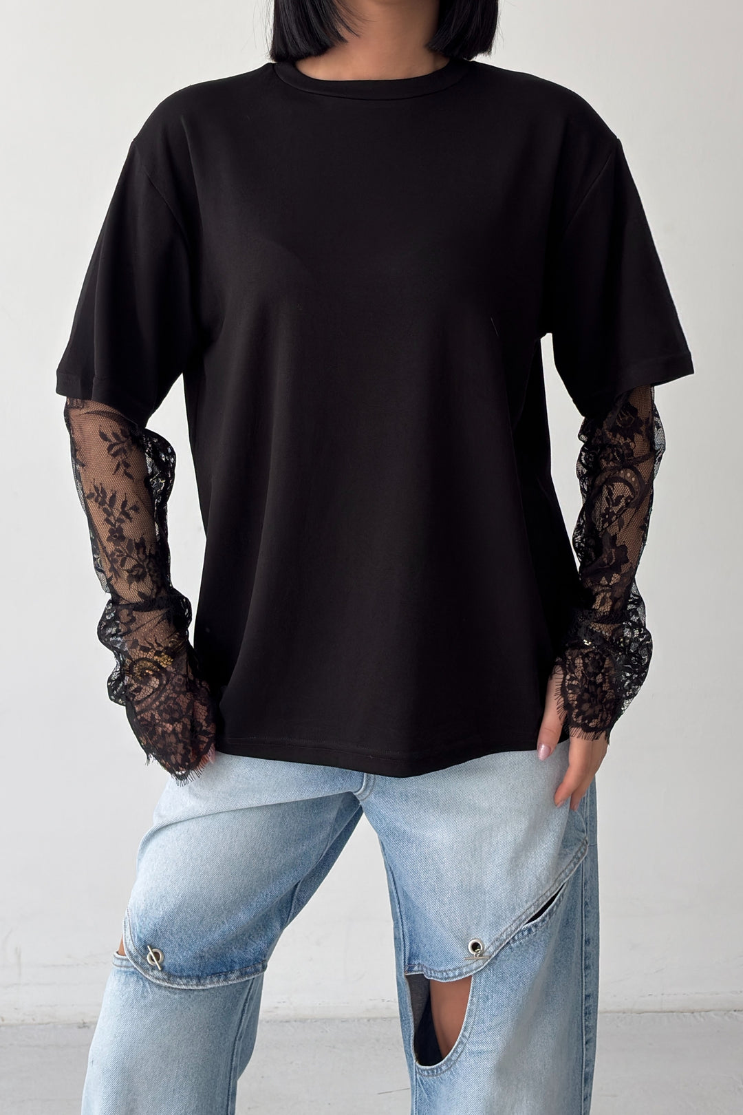 Routines Oversized Lace Sleeve T-shirt - Black 2679 - ROUTINES
