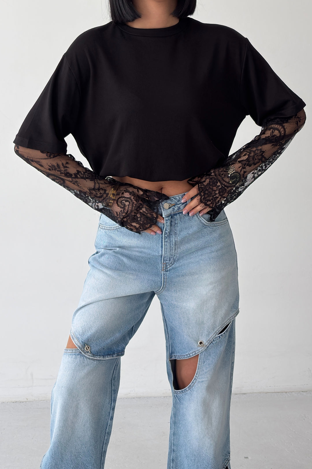 Routines Oversized Lace Sleeve T-shirt - Black 2679 - ROUTINES