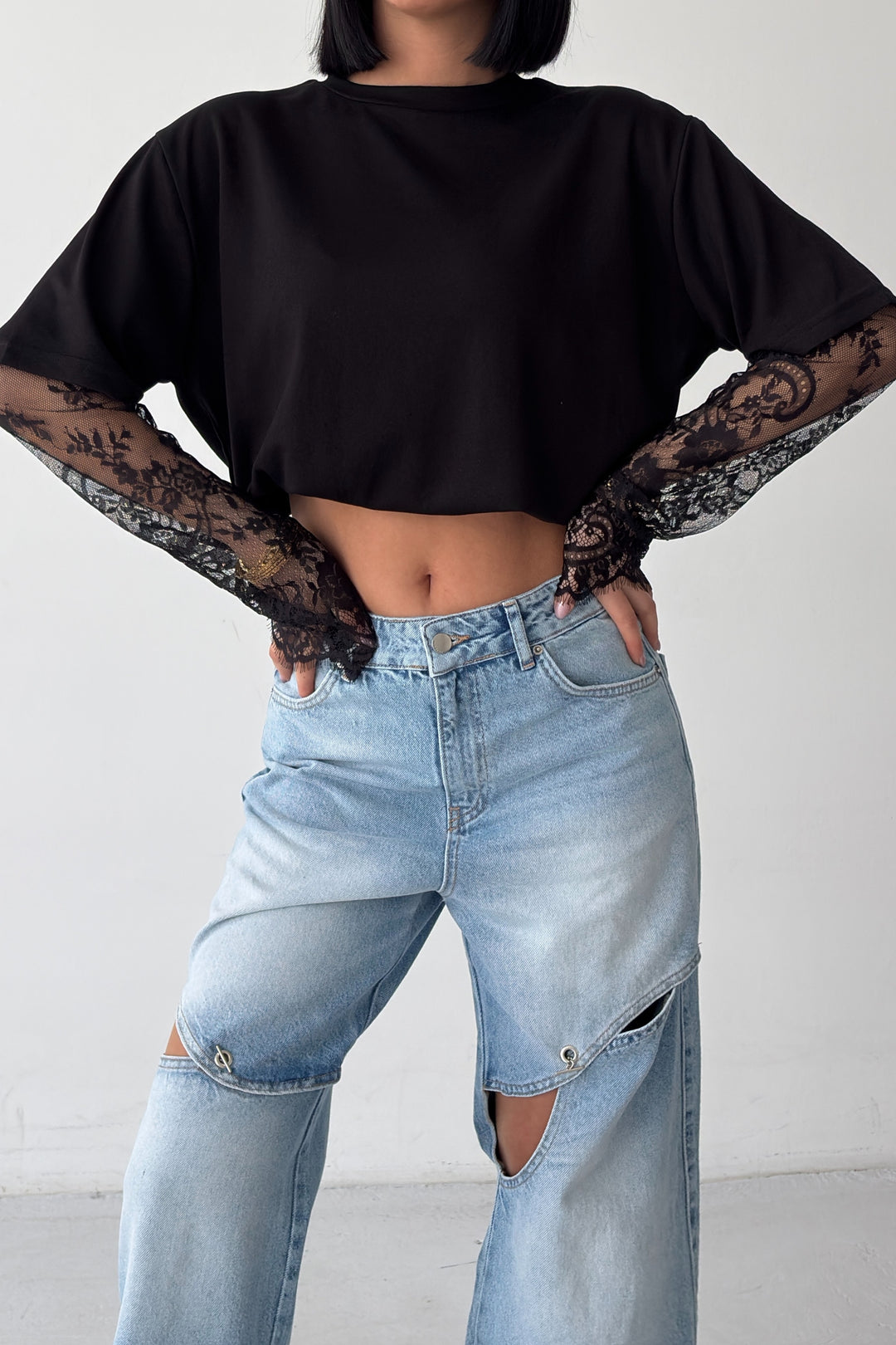 Routines Oversized Lace Sleeve T-shirt - Black 2679 - ROUTINES