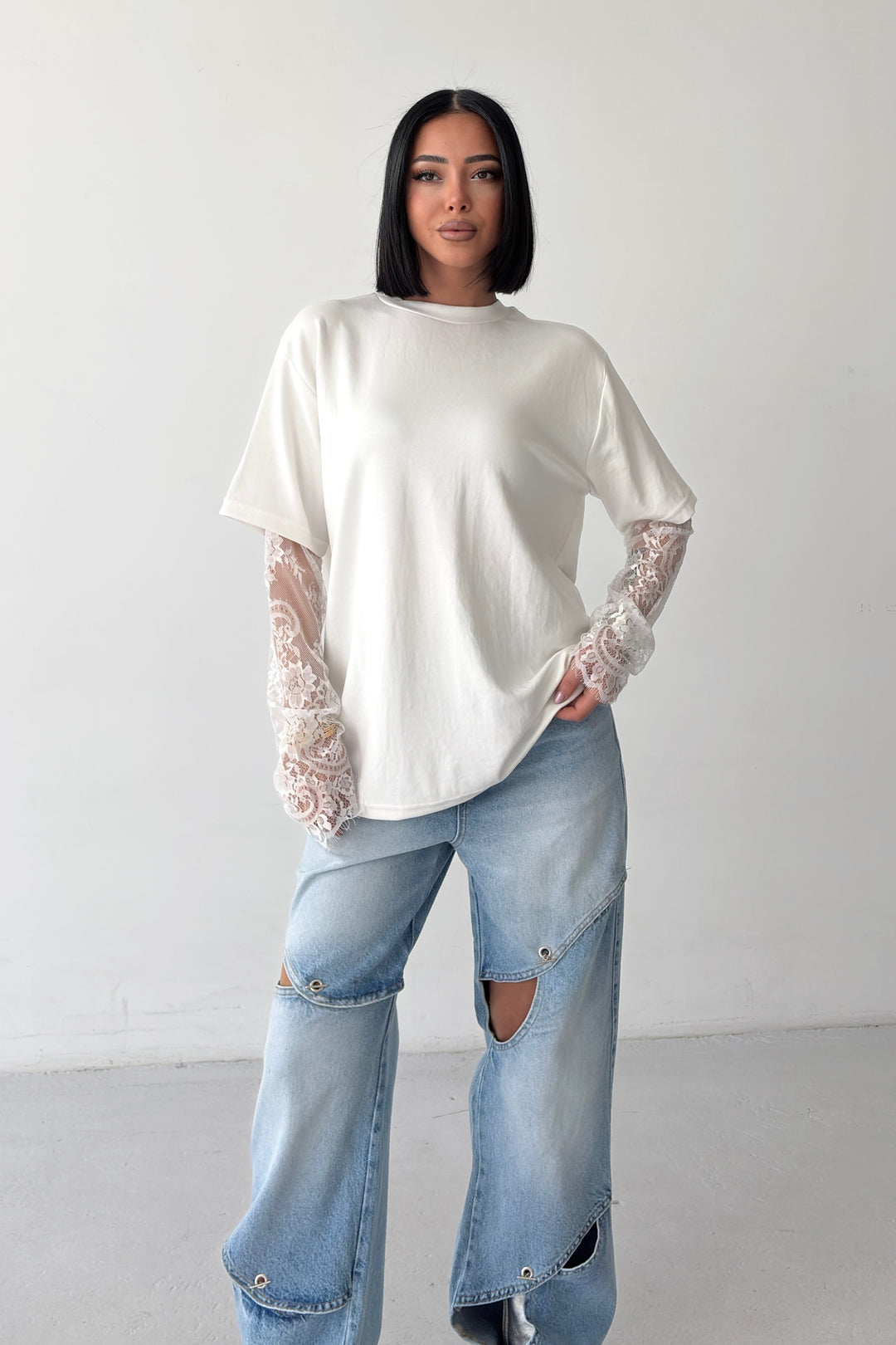 Routines Oversized Lace Sleeve T-shirt - White 2679 - ROUTINES
