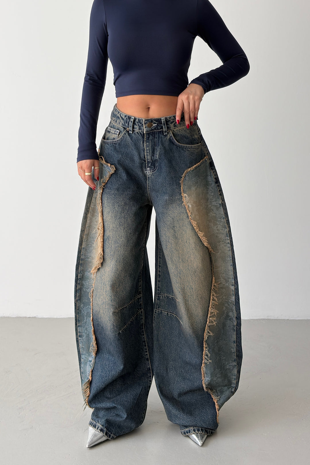 Routines Patched Balloon Baggy Jeans 5589