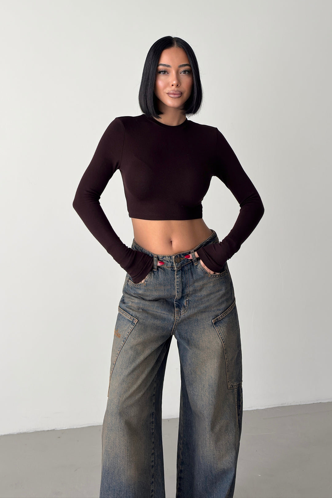 Routines Stretch Longsleeve Crop Top - Brown 4006