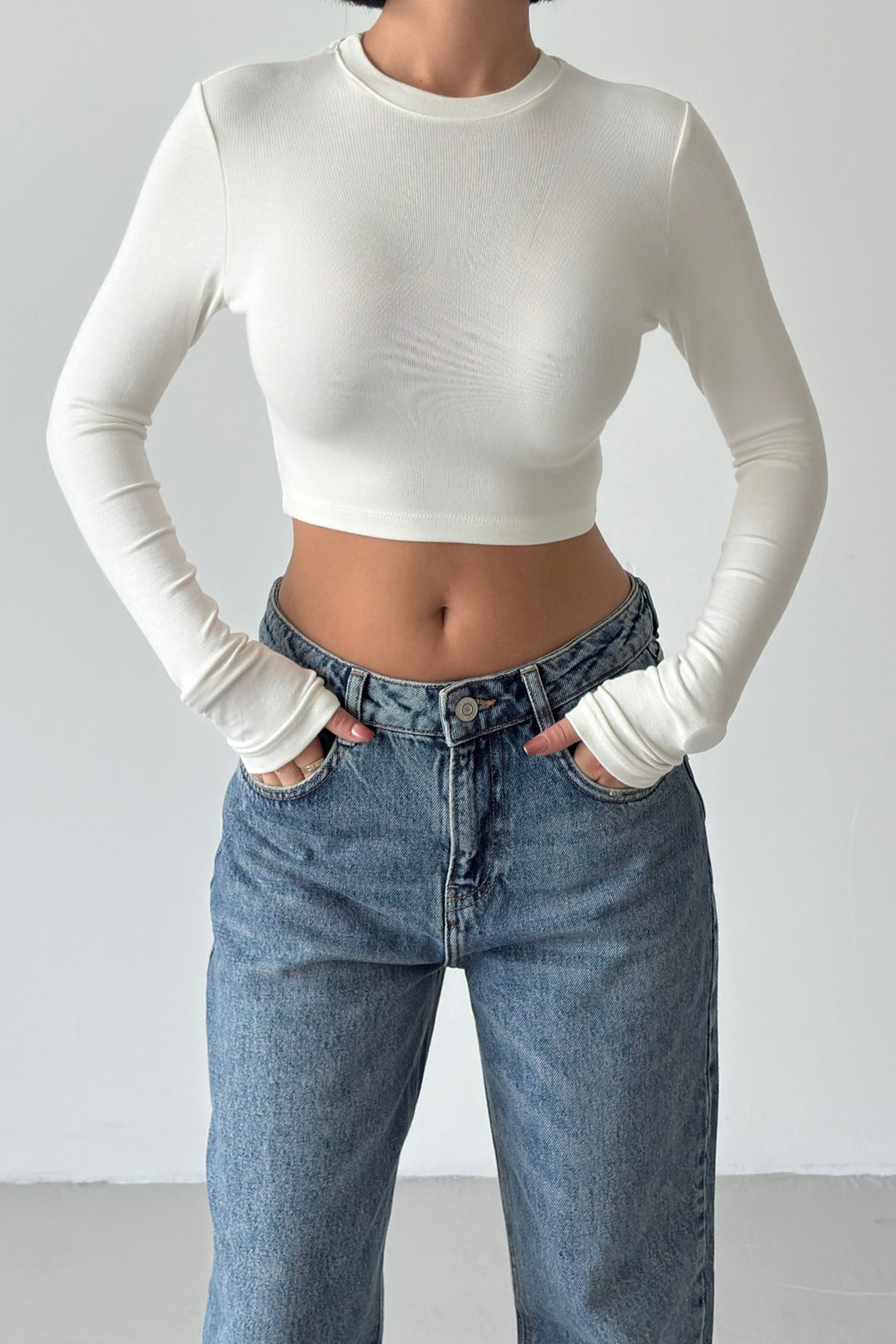 Routines Stretch Longsleeve Crop Top - Cream 4006 - ROUTINES