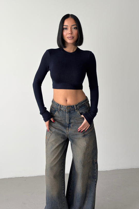 Routines Stretch Longsleeve Crop Top - Navy Blue 4006
