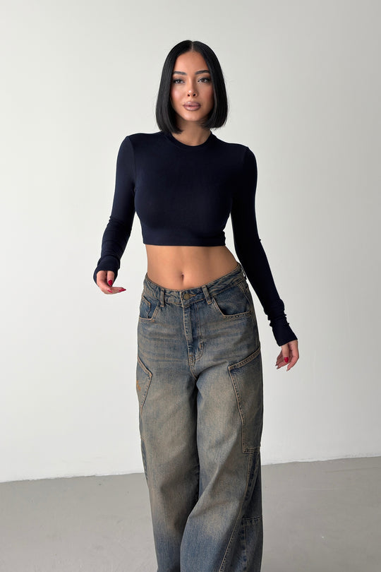 Routines Stretch Longsleeve Crop Top - Navy Blue 4006