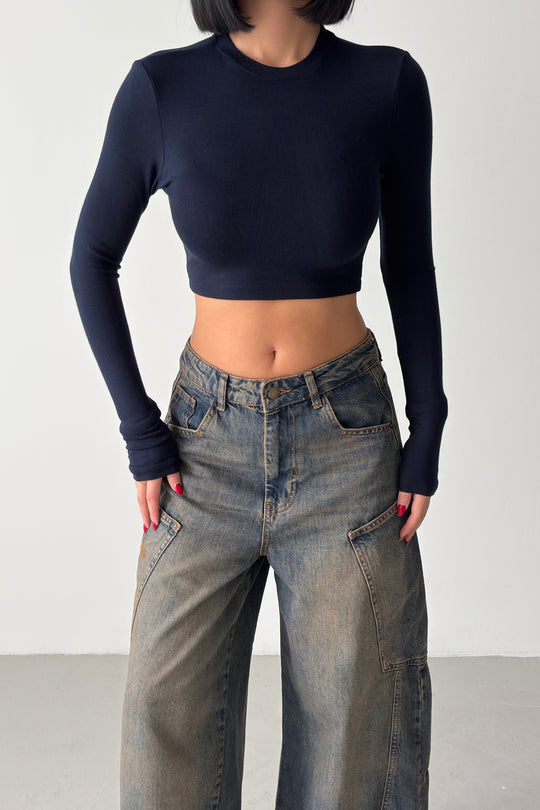 Routines Stretch Longsleeve Crop Top - Navy Blue 4006