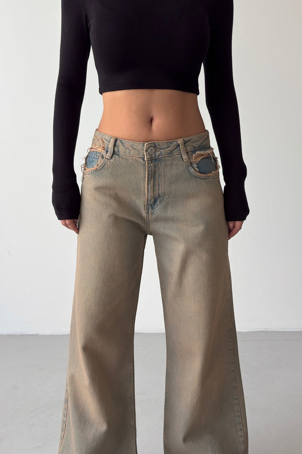 Routines Vintage Wash Mid-waist Jeans 2752 - ROUTINES