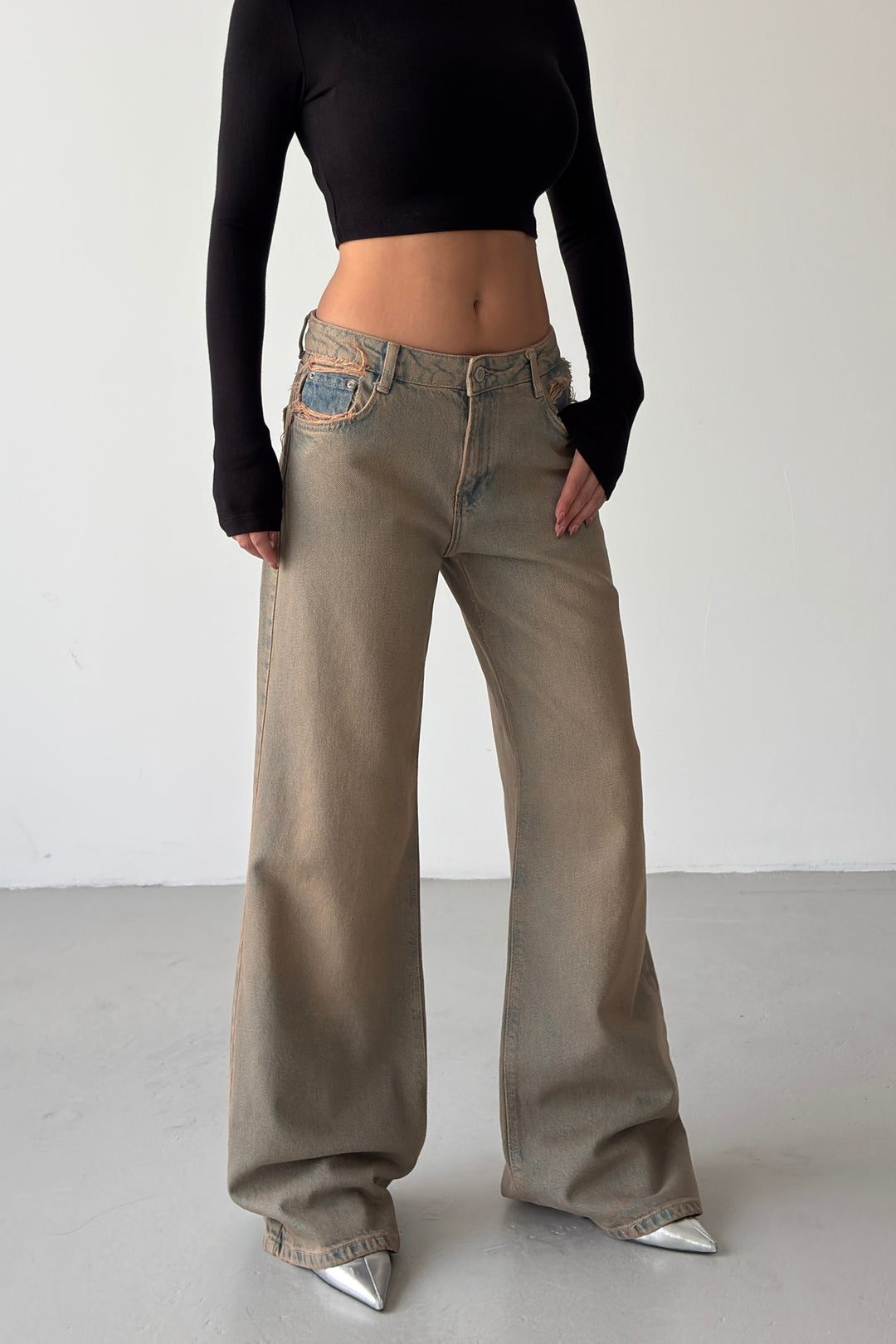 Routines Vintage Wash Mid-waist Jeans 2752 - ROUTINES