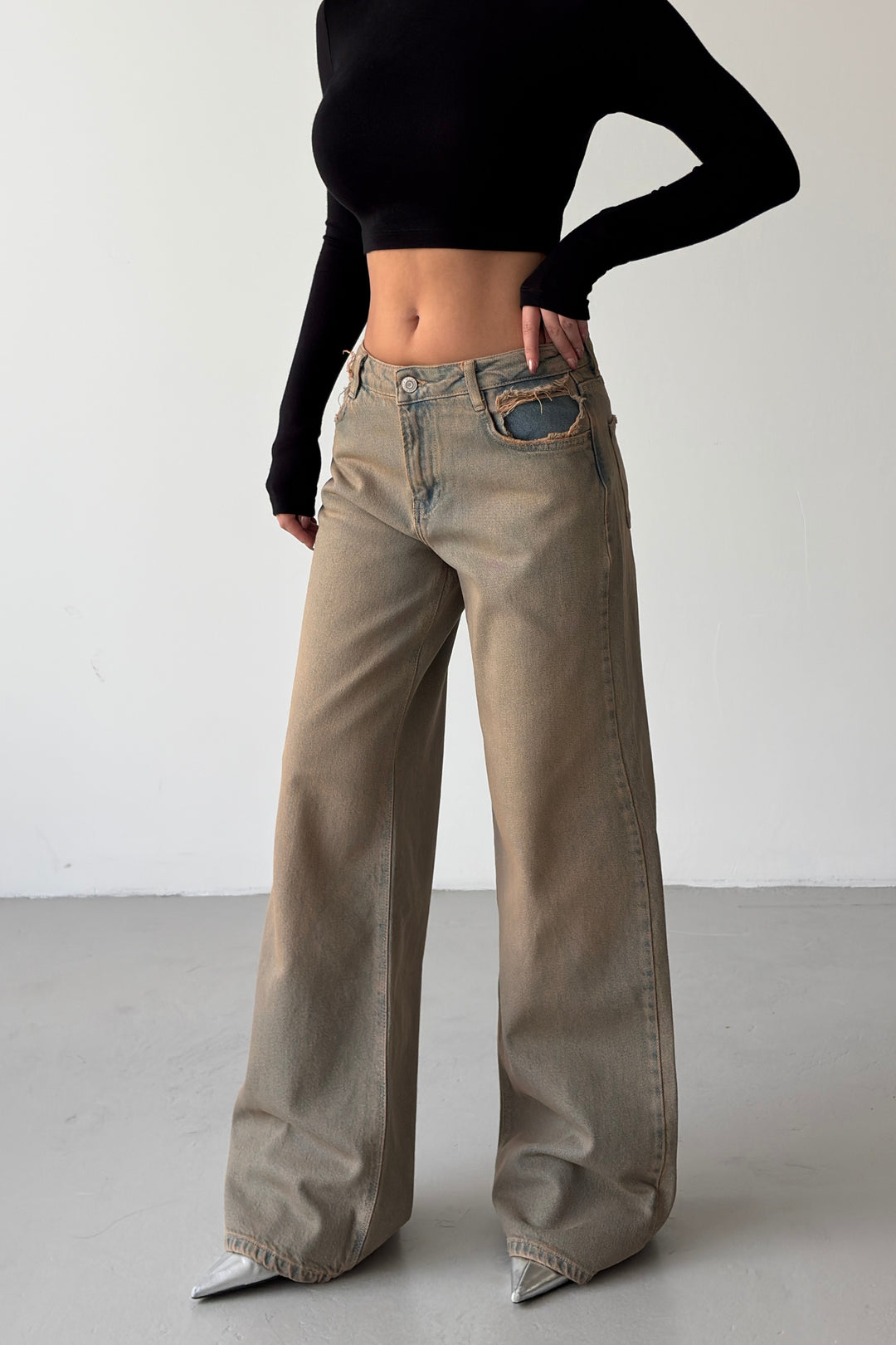 Routines Vintage Wash Mid-waist Jeans 2752 - ROUTINES