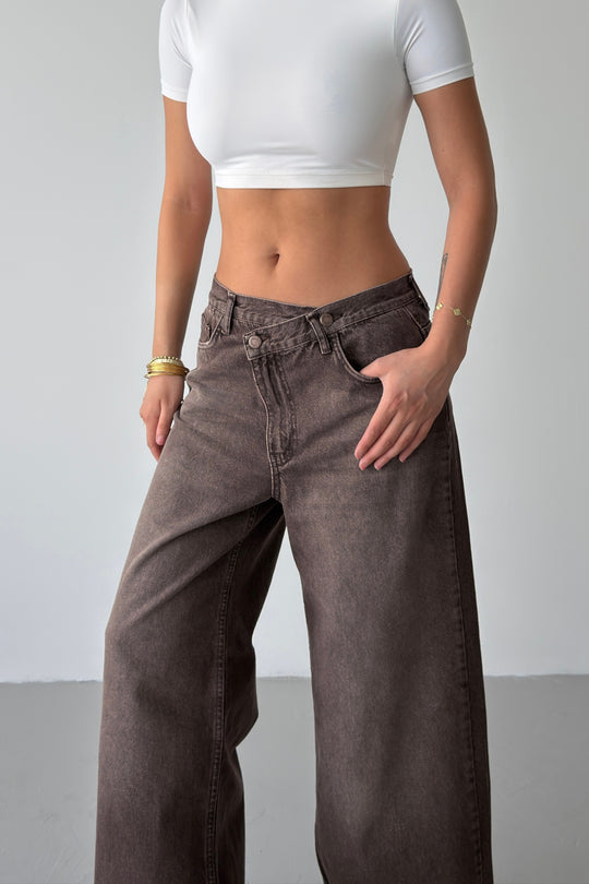 Routines Washed Cross Button Jeans - Brown 4935 - ROUTINES