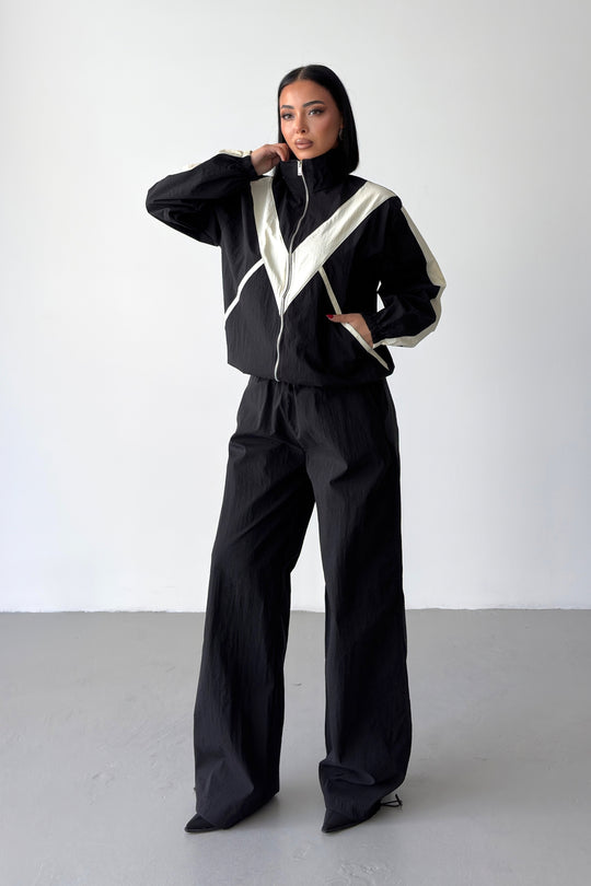 Routines Windbreaker Striped Tracksuit - Black 7011