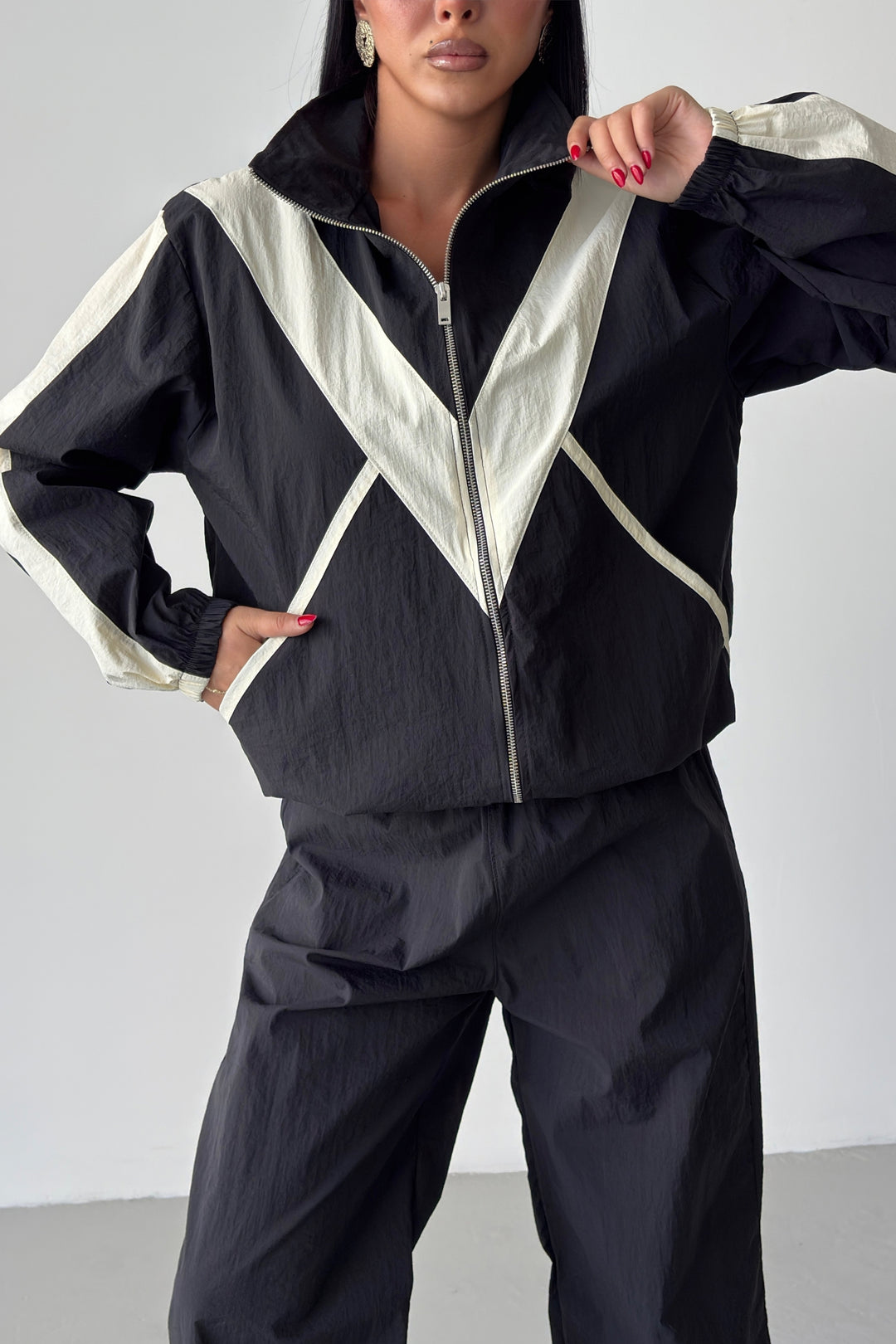 Routines Windbreaker Striped Tracksuit - Black 7011